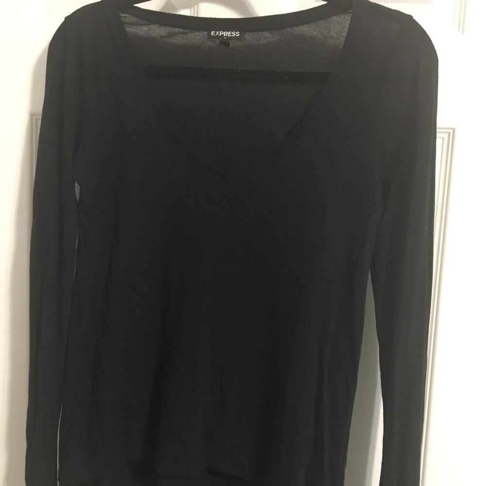 Flowy EXPRESS V-Neck